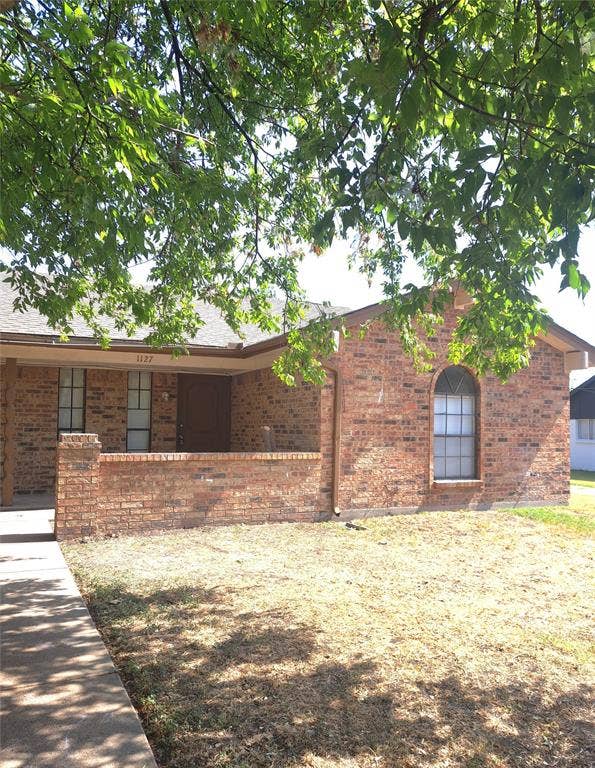 1125 Highbush Drive, #1127, Benbrook, TX 76126 1125 Highbush Drive, #1127, Benbrook, TX 76126