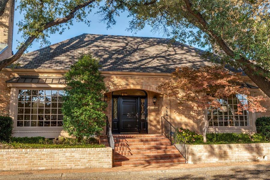 Property photo for 5865 Farquhar Lane, Dallas, TX