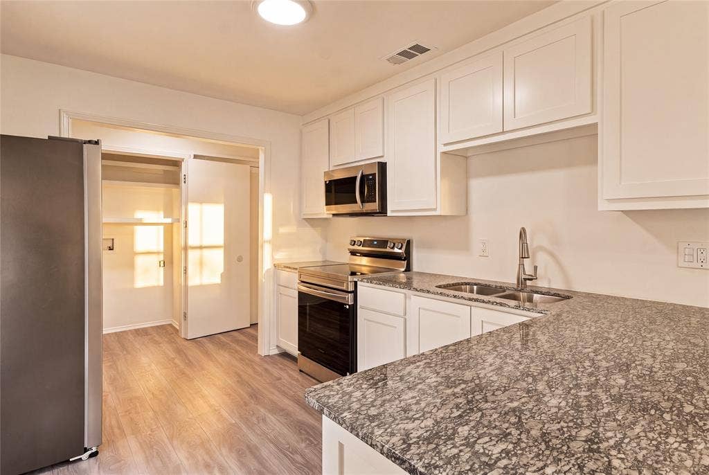 3280 Blackchamp Road, Midlothian, TX 76065