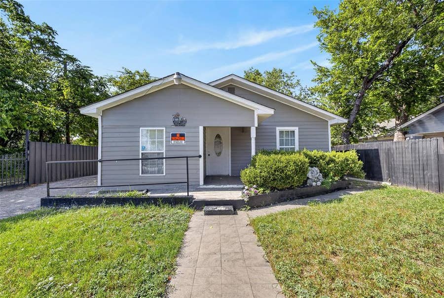 Property photo for 3108 Bideker Avenue, Fort Worth, TX