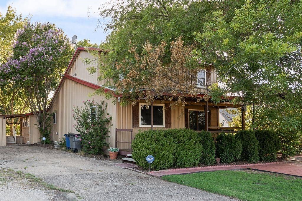 220 Crump Circle, Red Oak, TX 75154 220 Crump Circle, Red Oak, TX 75154