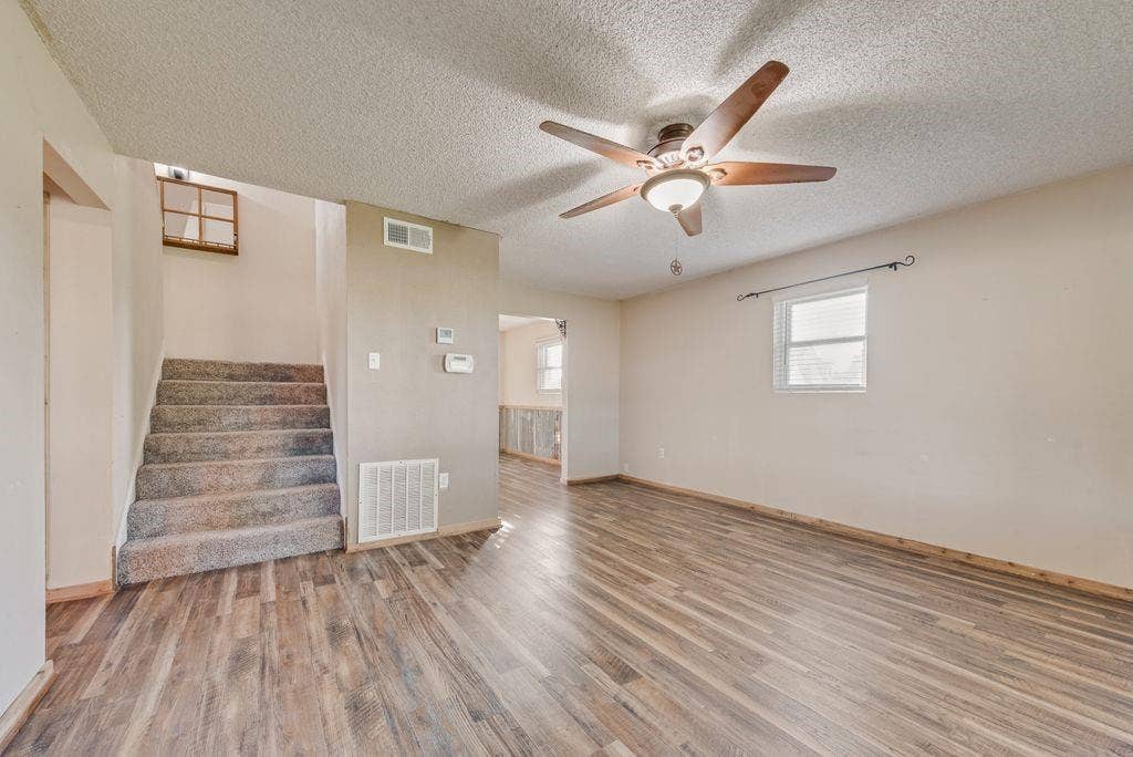 220 Crump Circle, Red Oak, TX 75154 220 Crump Circle, Red Oak, TX 75154