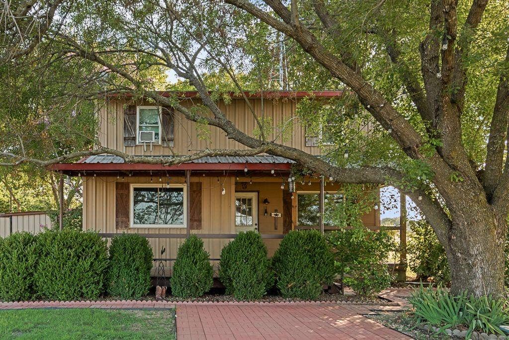 220 Crump Circle, Red Oak, TX 75154 220 Crump Circle, Red Oak, TX 75154