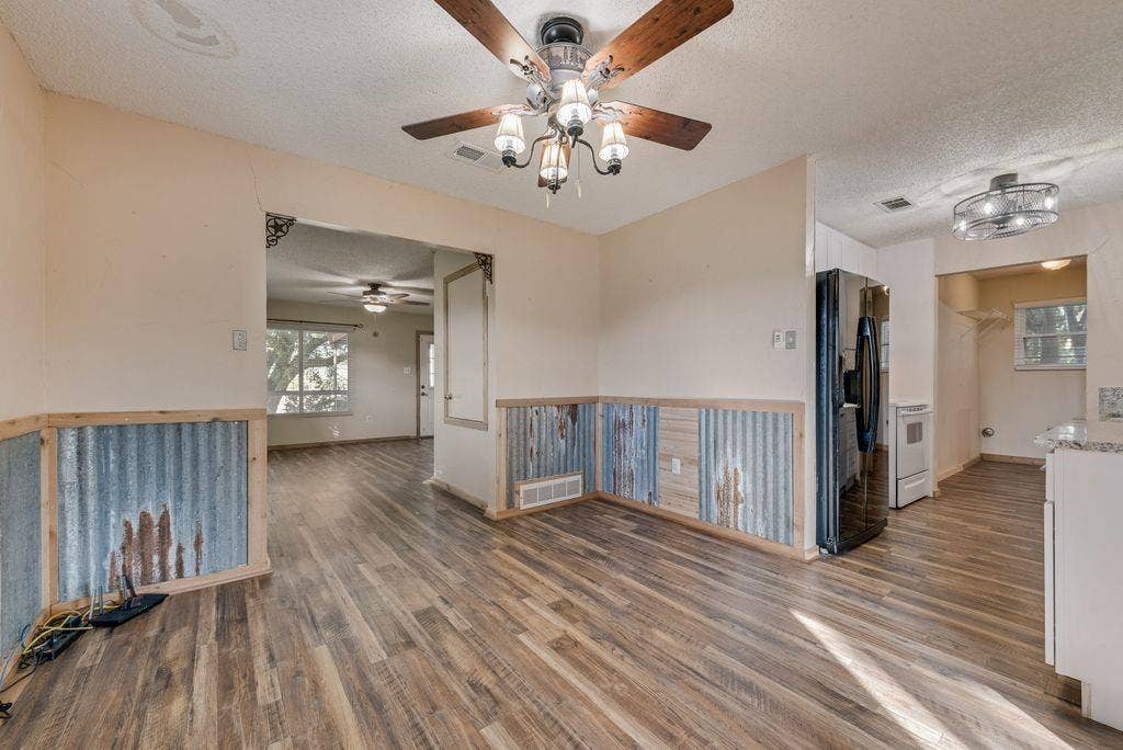 220 Crump Circle, Red Oak, TX 75154 220 Crump Circle, Red Oak, TX 75154