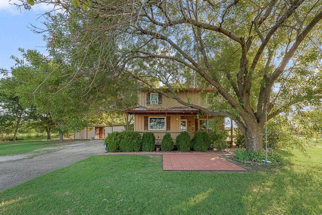 220 Crump Circle, Red Oak, TX 75154 220 Crump Circle, Red Oak, TX 75154