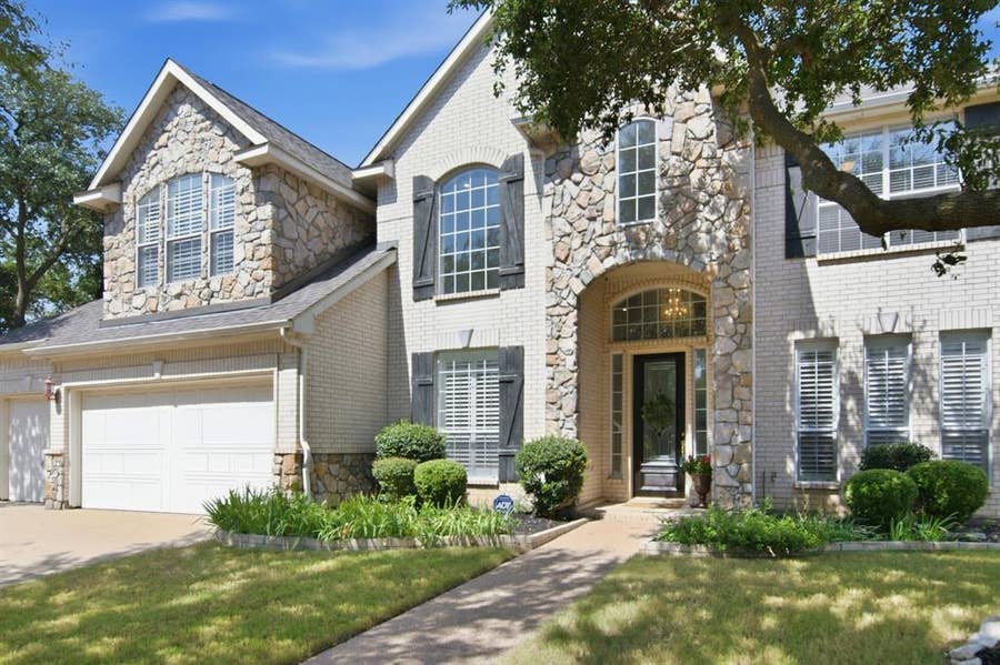 Property photo for 5016 Daylily Court, Fort Worth, TX