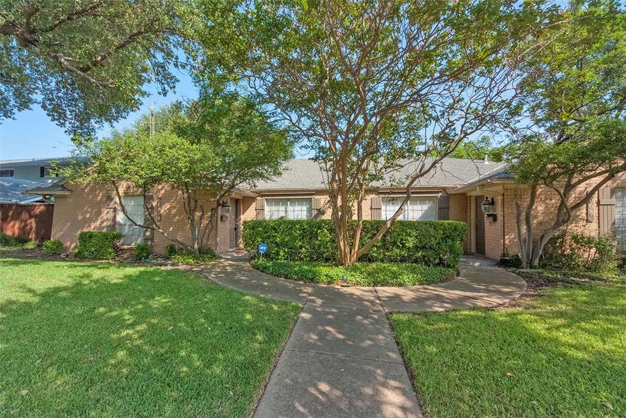 Property photo for 10679 Sandpiper Lane, Dallas, TX