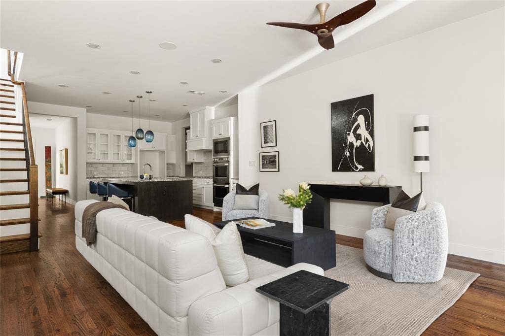 536 Shoreline Street, Plano, TX 75075 536 Shoreline Street, Plano, TX 75075