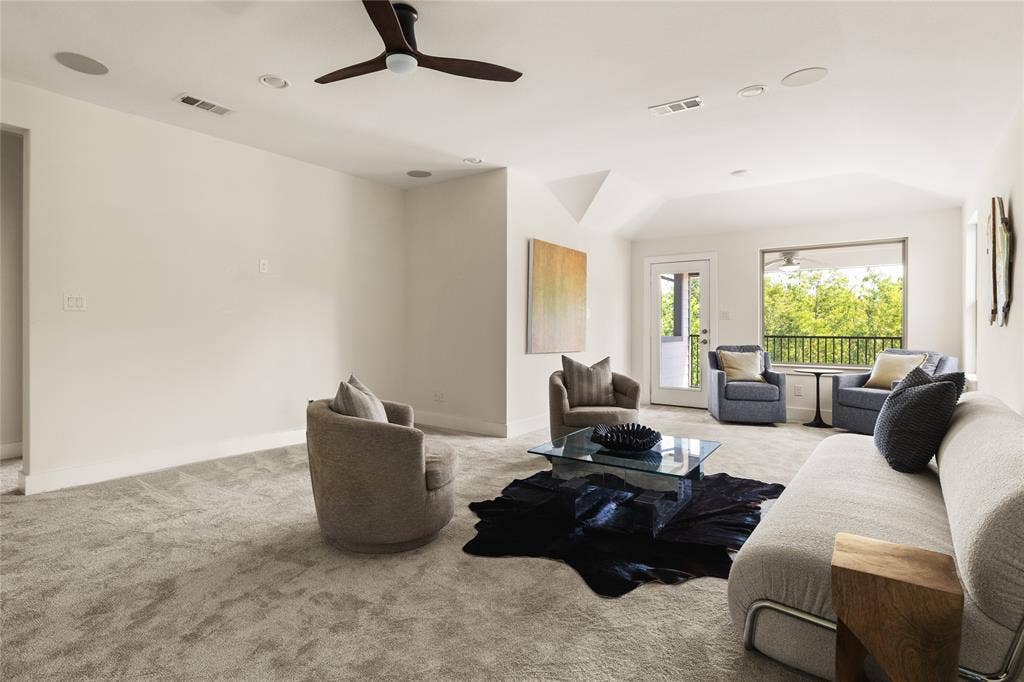 536 Shoreline Street, Plano, TX 75075 536 Shoreline Street, Plano, TX 75075