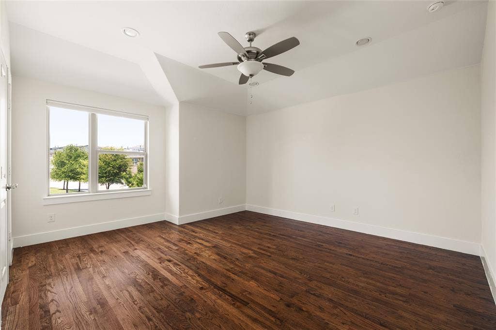 536 Shoreline Street, Plano, TX 75075 536 Shoreline Street, Plano, TX 75075