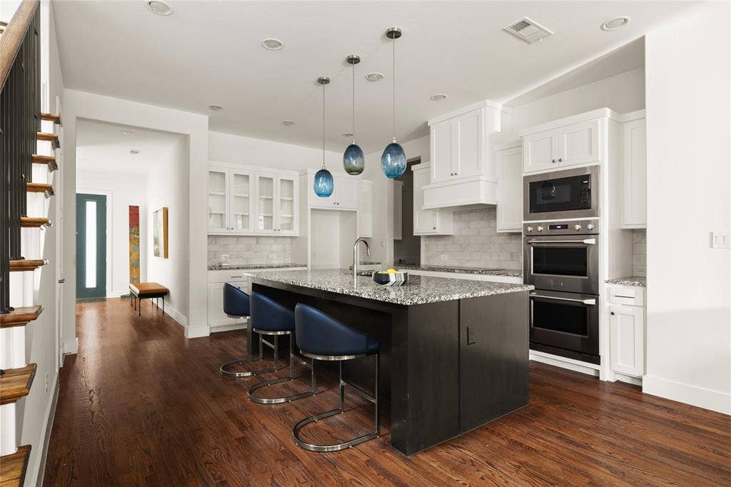 536 Shoreline Street, Plano, TX 75075 536 Shoreline Street, Plano, TX 75075