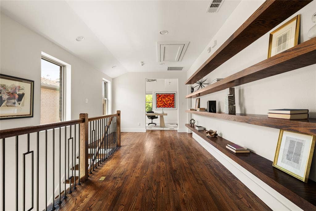 536 Shoreline Street, Plano, TX 75075 536 Shoreline Street, Plano, TX 75075