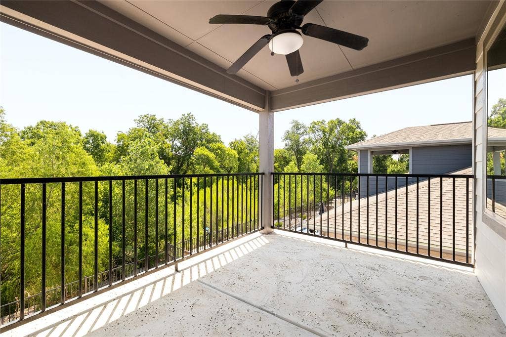 536 Shoreline Street, Plano, TX 75075 536 Shoreline Street, Plano, TX 75075