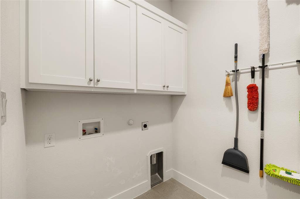 536 Shoreline Street, Plano, TX 75075 536 Shoreline Street, Plano, TX 75075
