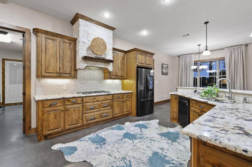 7106 County Road 4729, #2, Commerce, TX 75428
