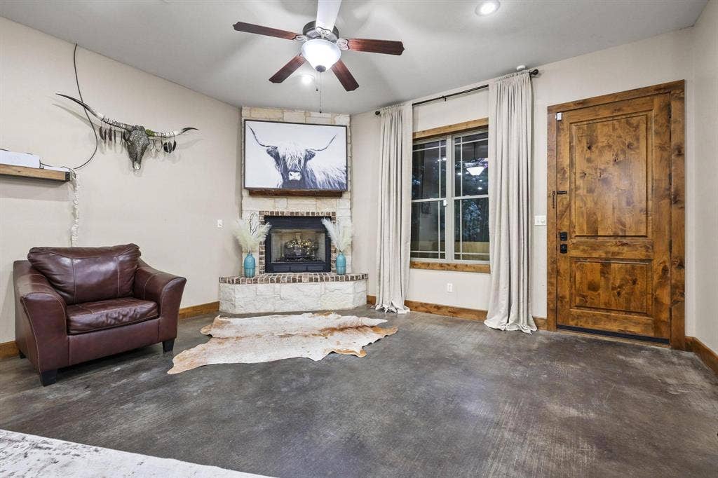 7106 County Road 4729, #2, Commerce, TX 75428