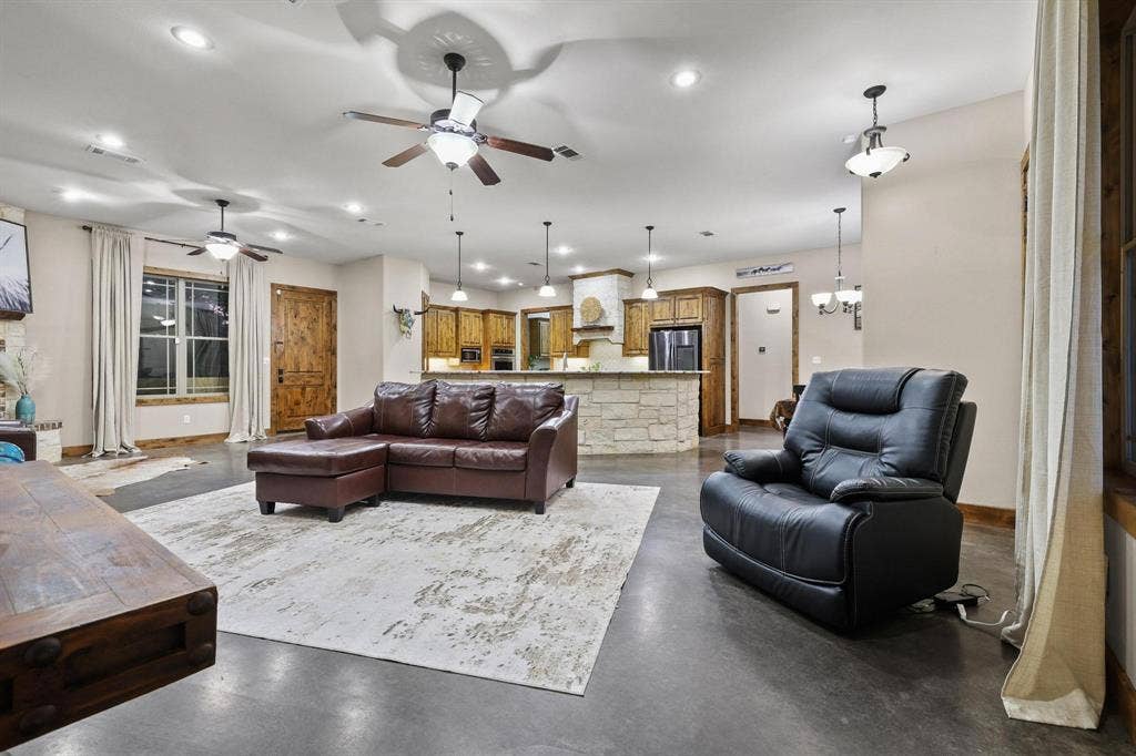 7106 County Road 4729, #2, Commerce, TX 75428