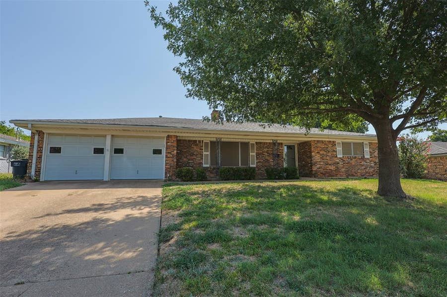 Property photo for 7601 Trimble Drive, Fort Worth, TX