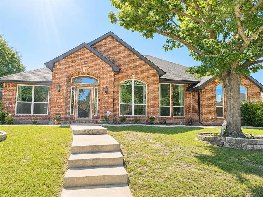 Property photo for 3010 Blair Oak Drive, Rowlett, TX