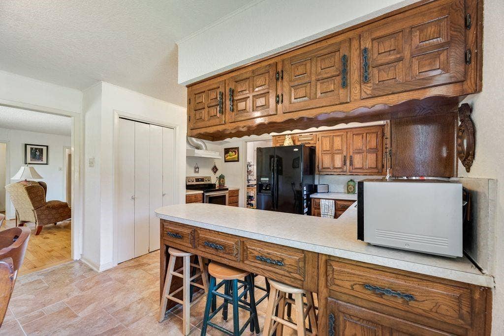 824 Batchler Road, Red Oak, TX 75154 824 Batchler Road, Red Oak, TX 75154