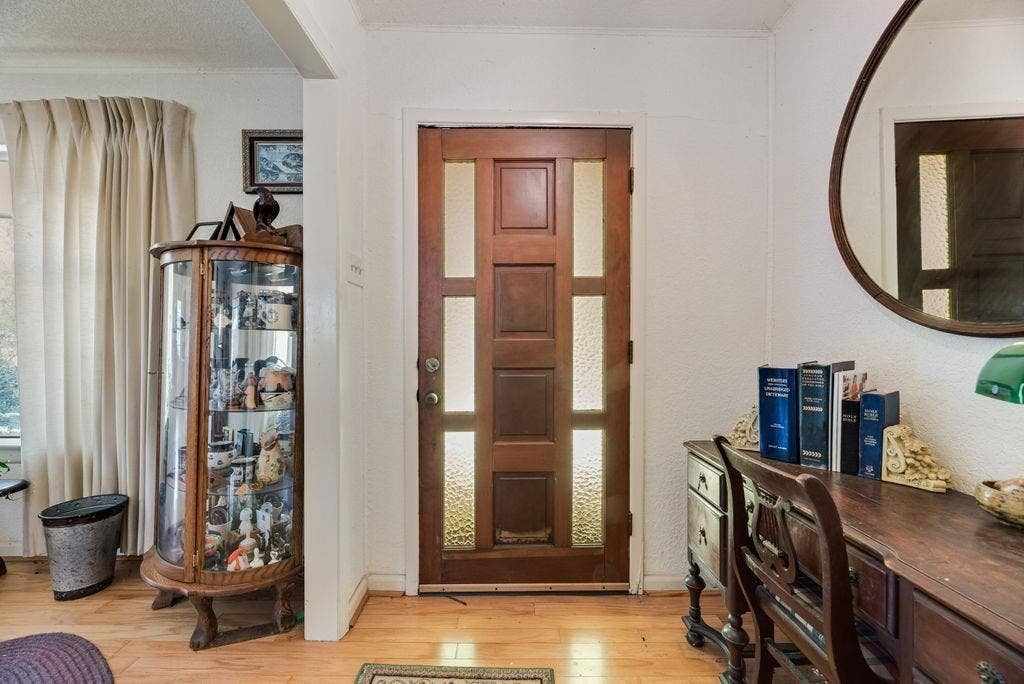 824 Batchler Road, Red Oak, TX 75154 824 Batchler Road, Red Oak, TX 75154