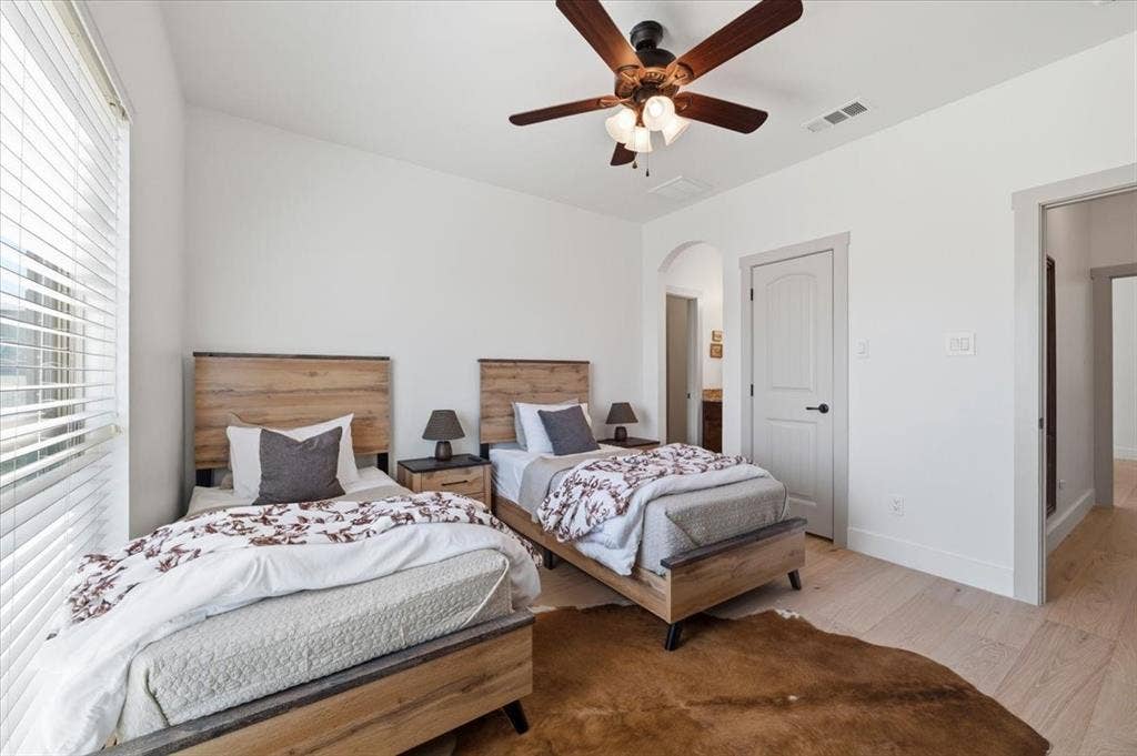570 S Point Court, Aledo, TX 76008 570 S Point Court, Aledo, TX 76008