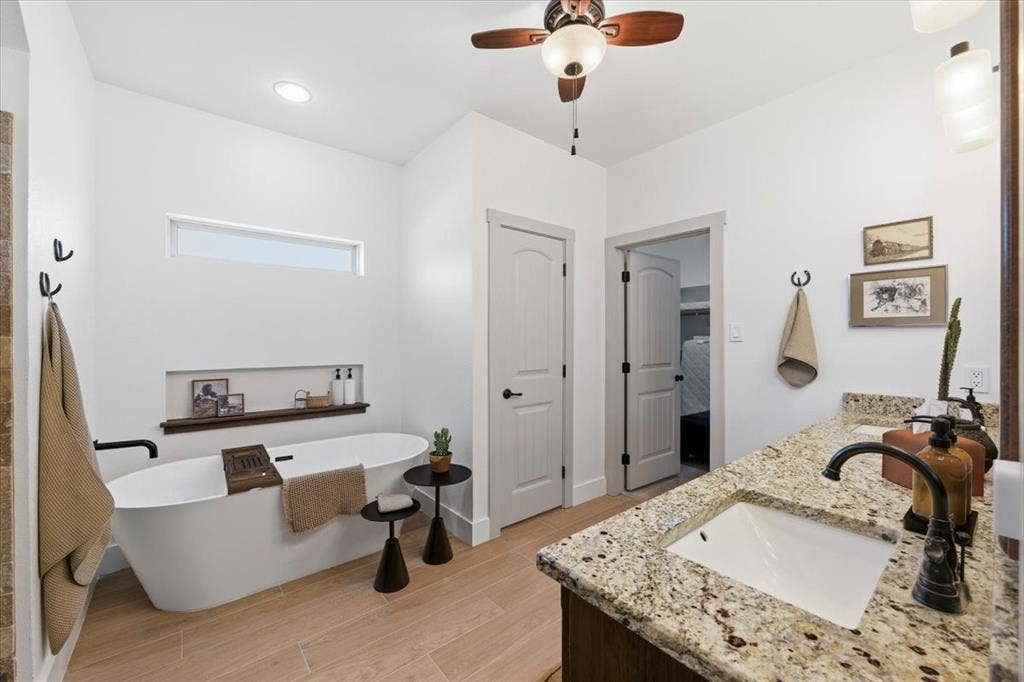 570 S Point Court, Aledo, TX 76008 570 S Point Court, Aledo, TX 76008