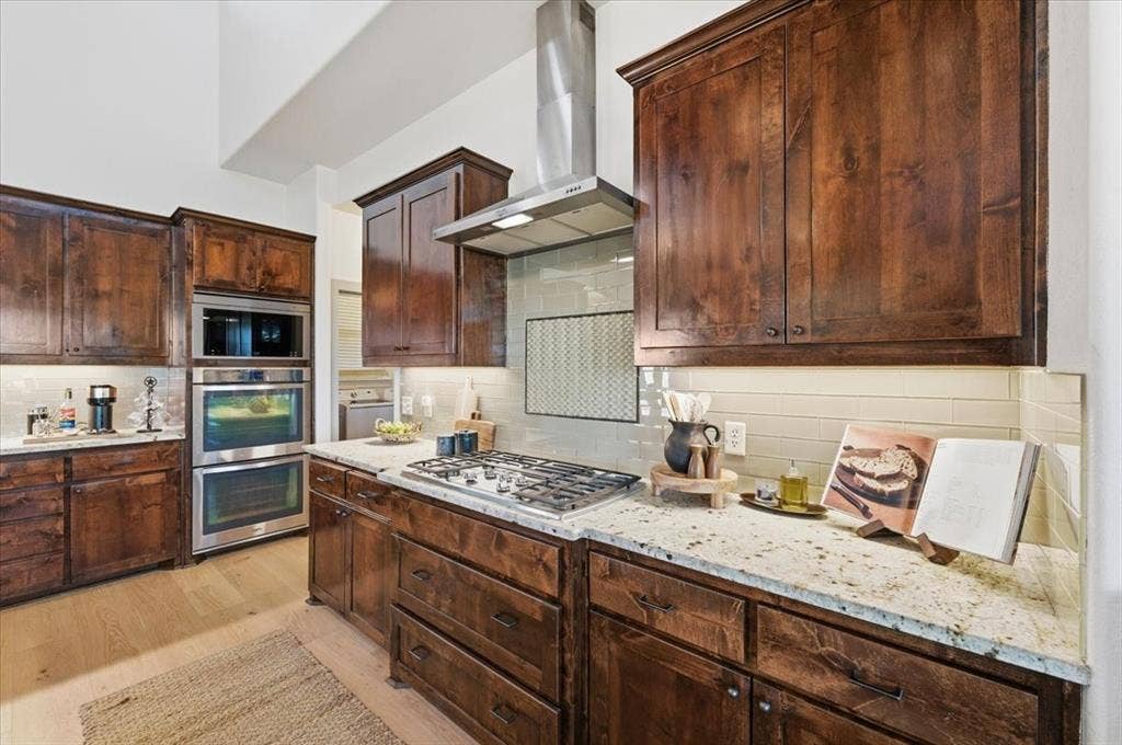 570 S Point Court, Aledo, TX 76008 570 S Point Court, Aledo, TX 76008