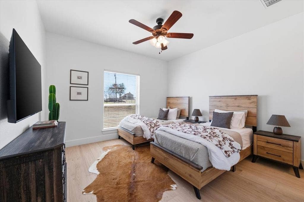 570 S Point Court, Aledo, TX 76008 570 S Point Court, Aledo, TX 76008