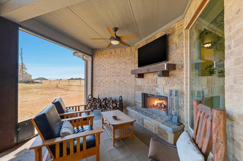 570 S Point Court, Aledo, TX 76008 570 S Point Court, Aledo, TX 76008