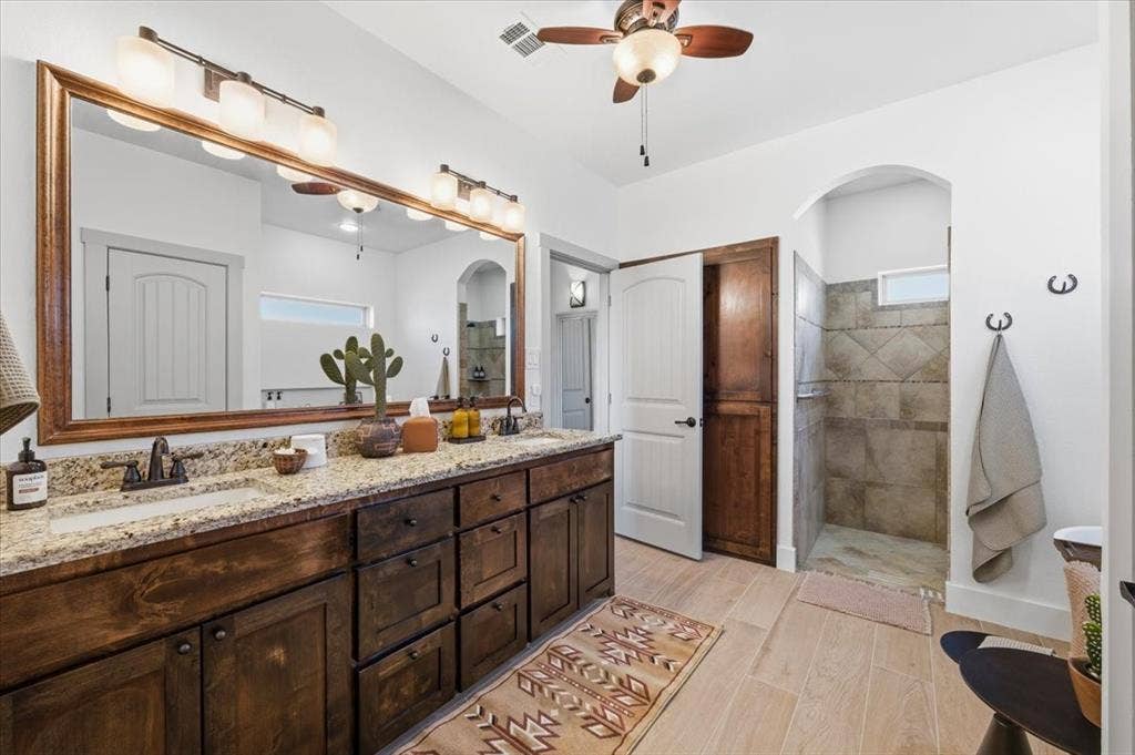 570 S Point Court, Aledo, TX 76008 570 S Point Court, Aledo, TX 76008