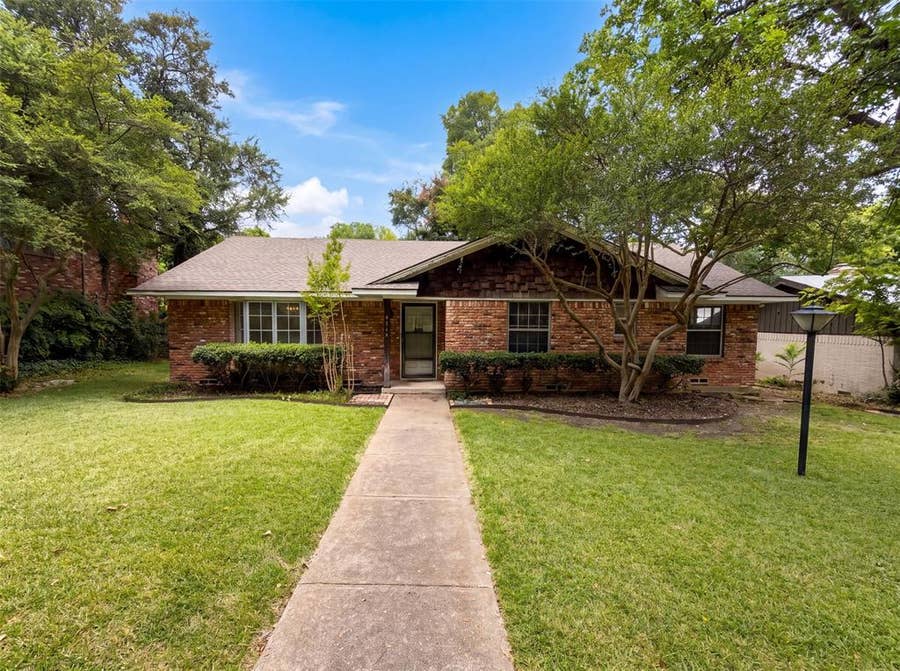 Property photo for 8839 Sweetwater Drive, Dallas, TX