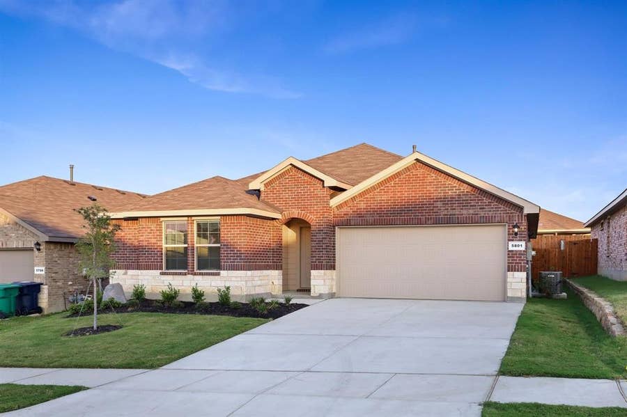 Property photo for 5801 Bull Creek Lane, Denton, TX