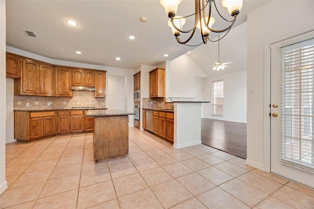 3104 Angus Drive, Plano, TX 75025 3104 Angus Drive, Plano, TX 75025