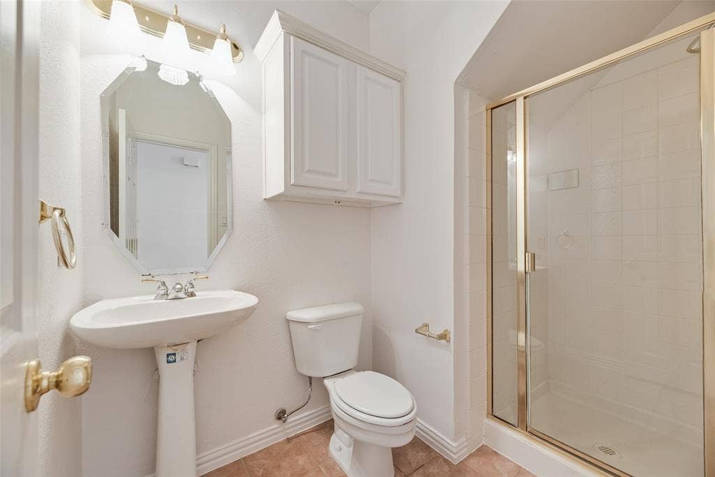 3104 Angus Drive, Plano, TX 75025 3104 Angus Drive, Plano, TX 75025