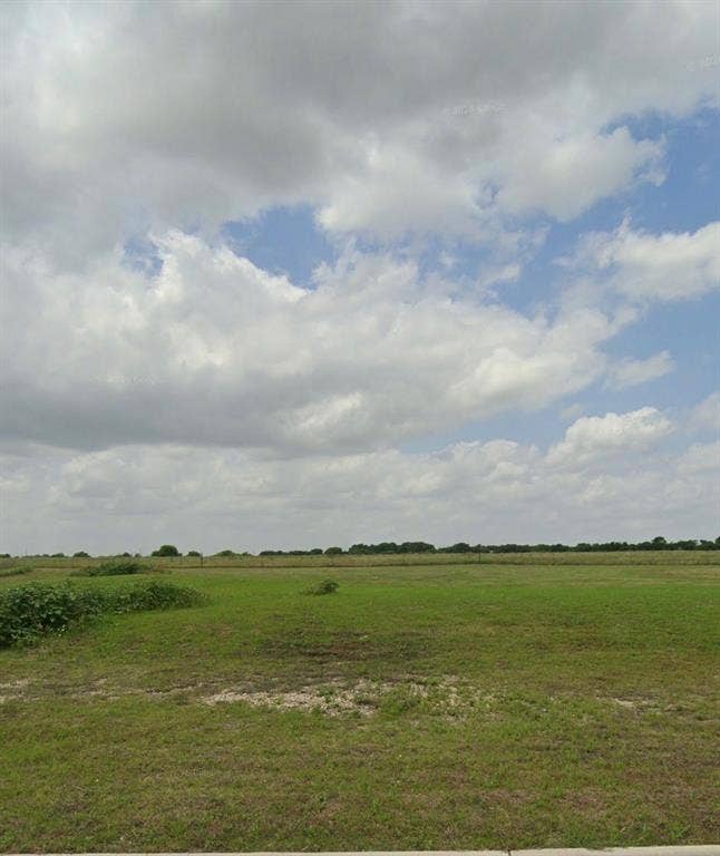 Property photo for 114 Sunflower Street, Lorena, TX