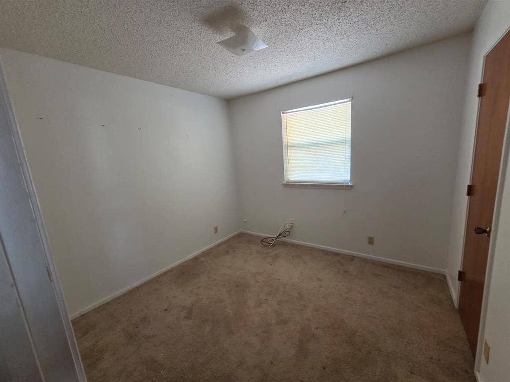 329 Walnut Avenue, Azle, TX 76020 329 Walnut Avenue, Azle, TX 76020