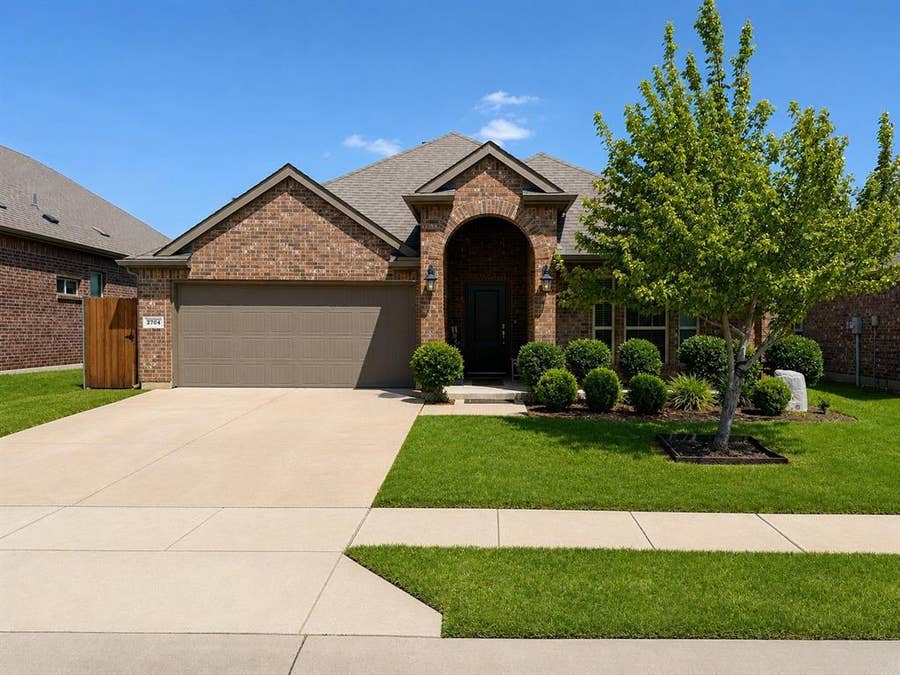 Property photo for 2704 Ainsworth Road, Aubrey, TX