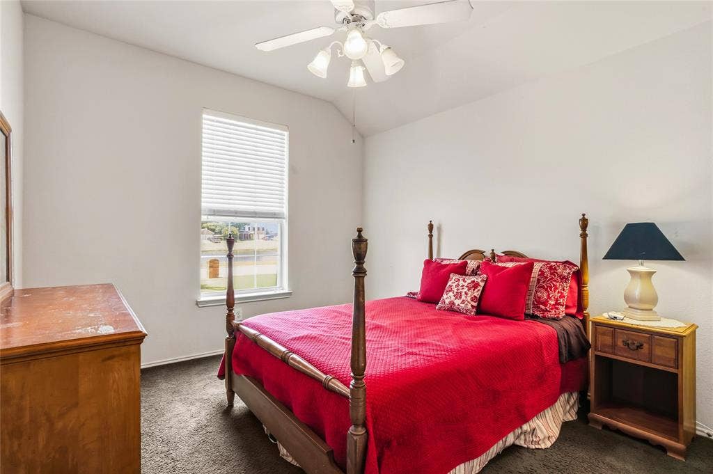 1612 Lakeside Drive, Glenn Heights, TX 75154 Secondary Bedroom