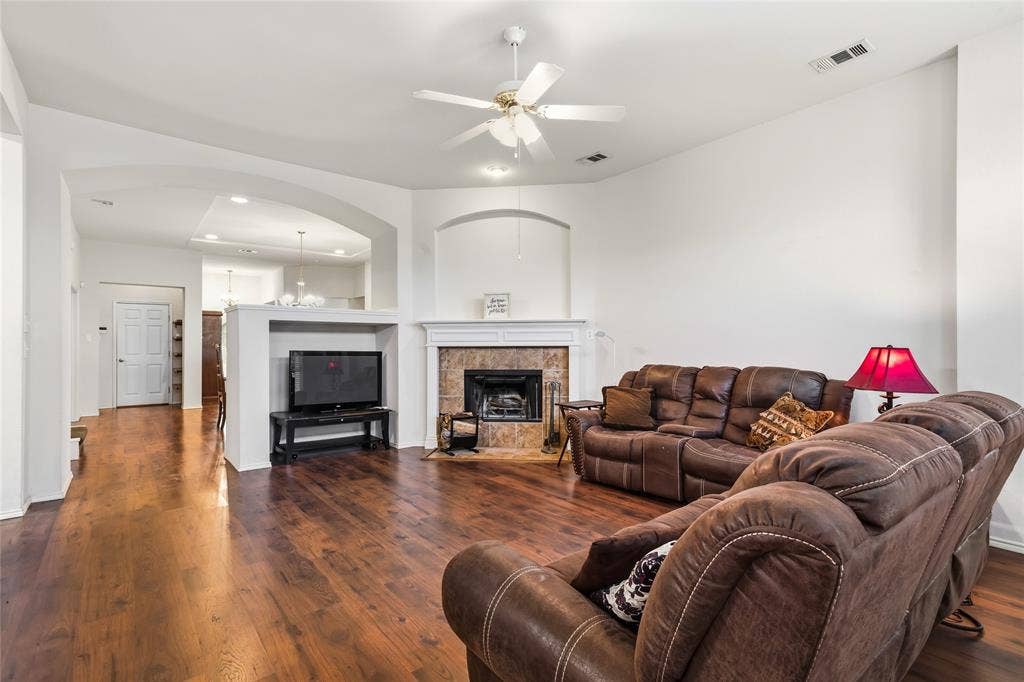 1612 Lakeside Drive, Glenn Heights, TX 75154 1612 Lakeside Drive, Glenn Heights, TX 75154