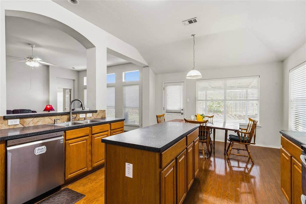 1612 Lakeside Drive, Glenn Heights, TX 75154 1612 Lakeside Drive, Glenn Heights, TX 75154