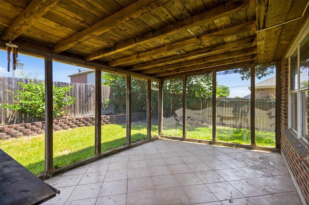 1612 Lakeside Drive, Glenn Heights, TX 75154 Covered patio off the breakfast room