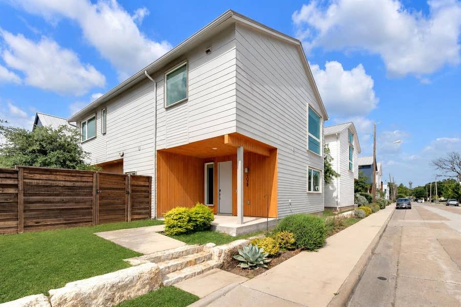 Property photo for 1028 Bastion Court, Dallas, TX