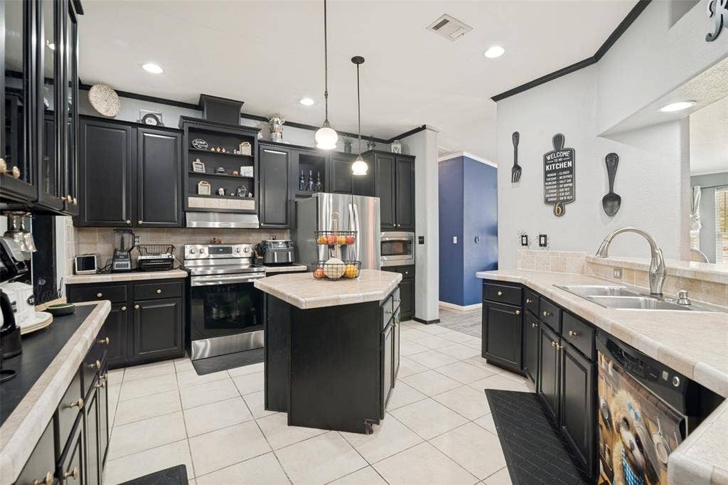 6036 Quail Court, Terrell, TX 75160 6036 Quail Court, Terrell, TX 75160