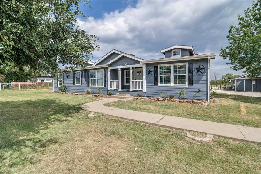 Property photo for 6036 Quail Court, Terrell, TX