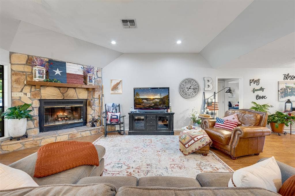 23258 Edgewater Drive, Frankston, TX 75763 23258 Edgewater Drive, Frankston, TX 75763