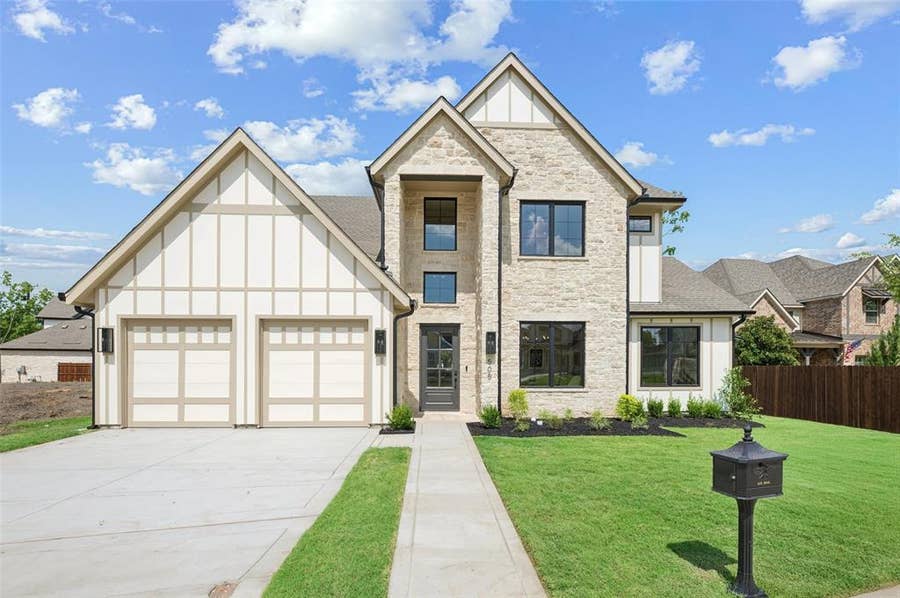 Property photo for 505 Reed Street, Roanoke, TX