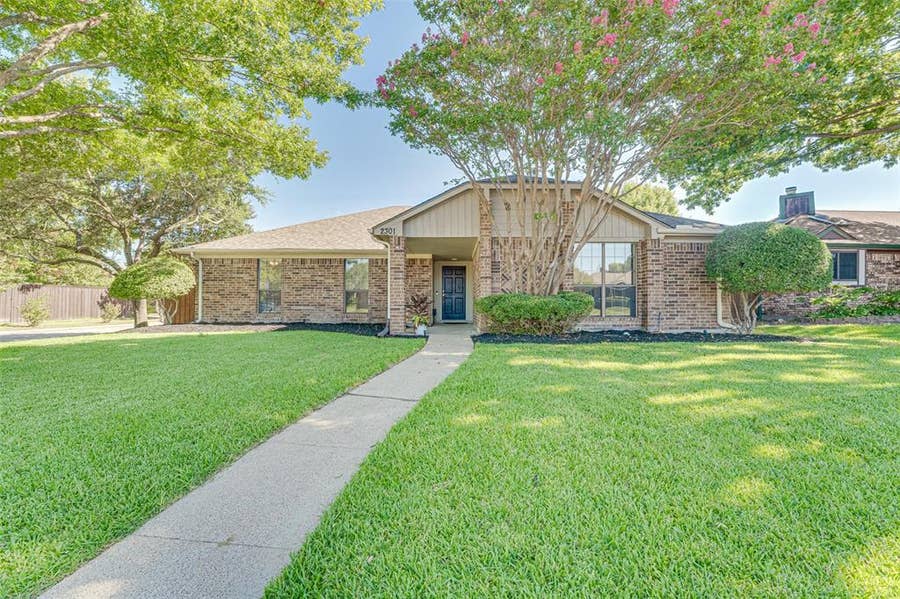 Property photo for 2301 University Drive, Rowlett, TX