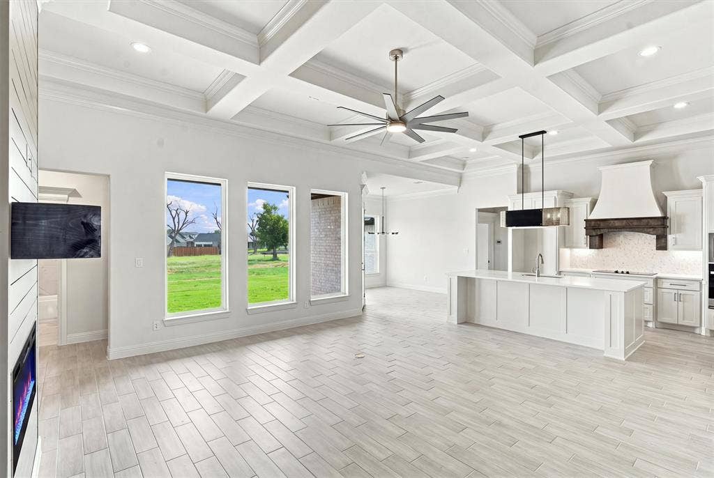 104 Hazlewood Court, Granbury, TX 76049 104 Hazlewood Court, Granbury, TX 76049