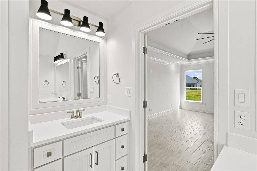 104 Hazlewood Court, Granbury, TX 76049 104 Hazlewood Court, Granbury, TX 76049